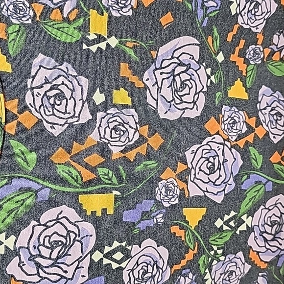 LuLaRoe Classic Tee geometric and floral print - Picture 3 of 7